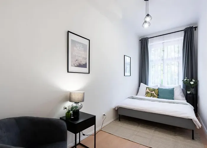 Urban 2br Haven With Sofa Bed In * Praha