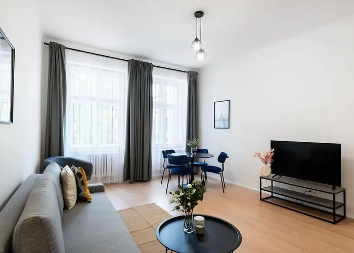 Urban 2br Haven With Sofa Bed In شقة